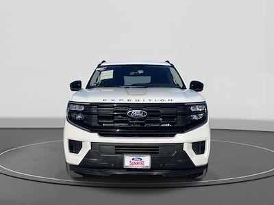 Used 2025 Ford Expedition - photo 1