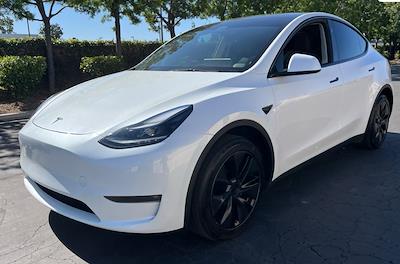 Used 2025 Tesla Model Y - photo 1