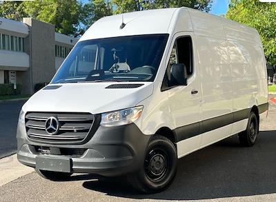 Used 2025 Mercedes-Benz Sprinter 2500 - photo 1