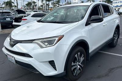 Used 2018 Toyota RAV4 - photo 1
