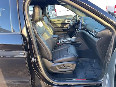 Used 2024 Ford Explorer - photo 1