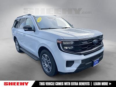Used 2025 Ford Expedition - photo 1