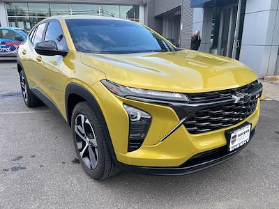 Used 2024 Chevrolet Trax - photo 1