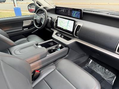 Used 2025 Ford Expedition - photo 1