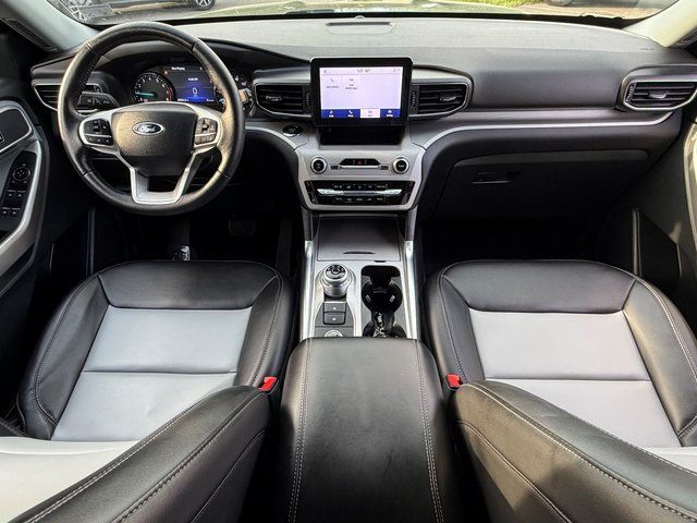 Used 2023 Ford Explorer XLT - photo 2