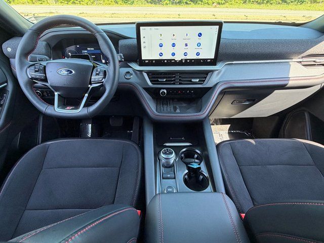 Used 2025 Ford Explorer - photo 6