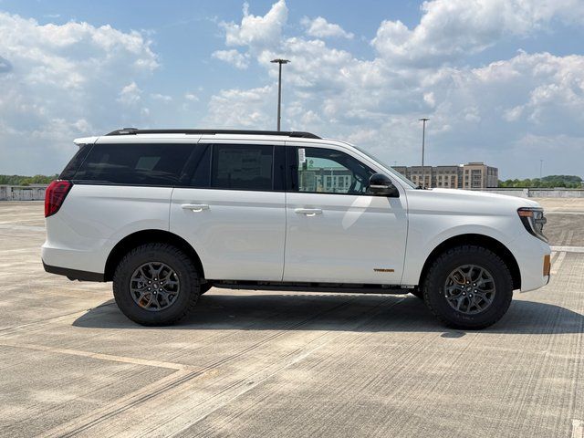 New 2026 Ford Expedition - photo 2