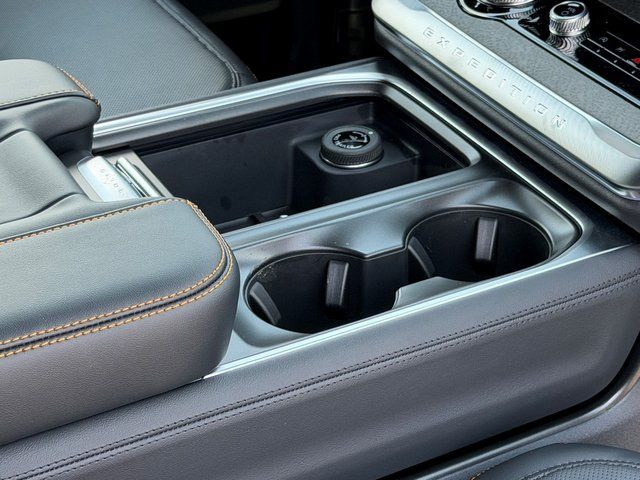 New 2026 Ford Expedition - photo 10