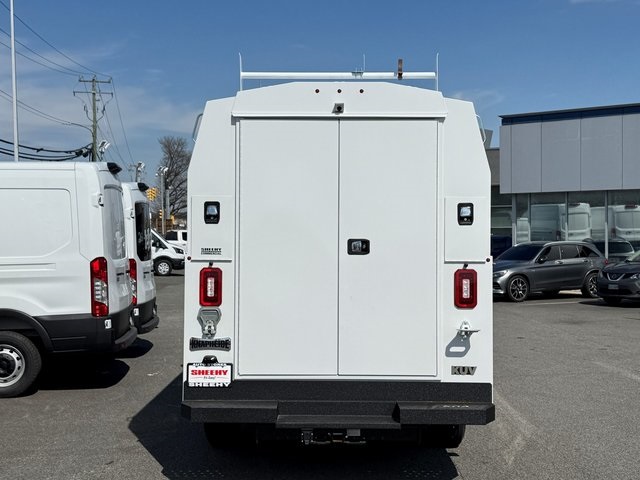 New 2026 Ford E-350 - photo 6