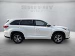 2017 Toyota Highlander 4x4 SUV for sale #GD35254A - photo 4