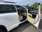 2017 Toyota Highlander 4x4 SUV for sale #GD35254A - photo 23