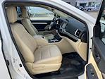 2017 Toyota Highlander 4x4 SUV for sale #GD35254A - photo 24
