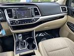 2017 Toyota Highlander 4x4 SUV for sale #GD35254A - photo 37