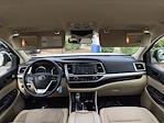 2017 Toyota Highlander 4x4 SUV for sale #GD35254A - photo 3