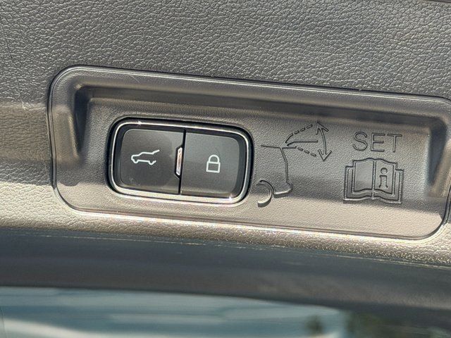 Used 2022 Ford Explorer - photo 10