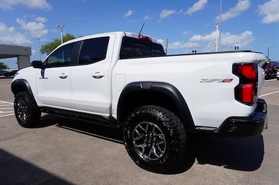 2024 Chevrolet Colorado Crew Cab 4WD Pickup for sale #86004A - photo 2