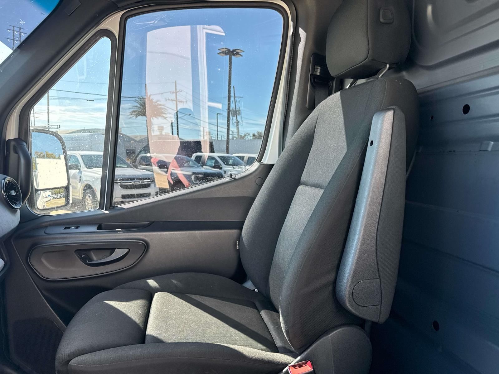 Used 2020 Freightliner Sprinter 2500 - photo 22