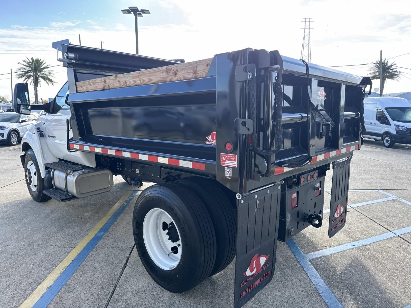 Used 2025 Ford F-650 - photo 10