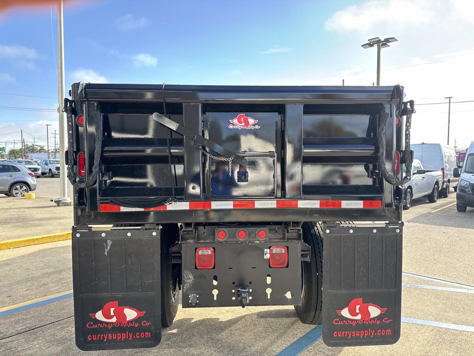 Used 2025 Ford F-650 - photo 11