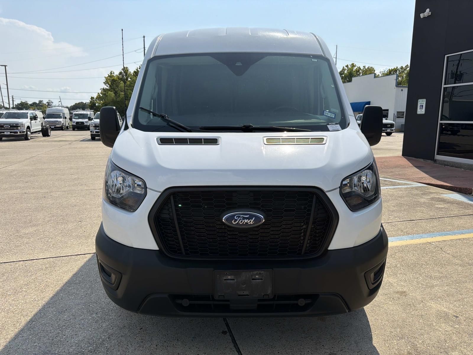 Used 2024 Ford Transit 250 - photo 2
