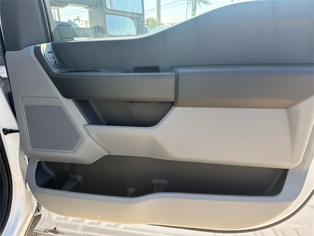 2023 Ford F-350 XL photo 4