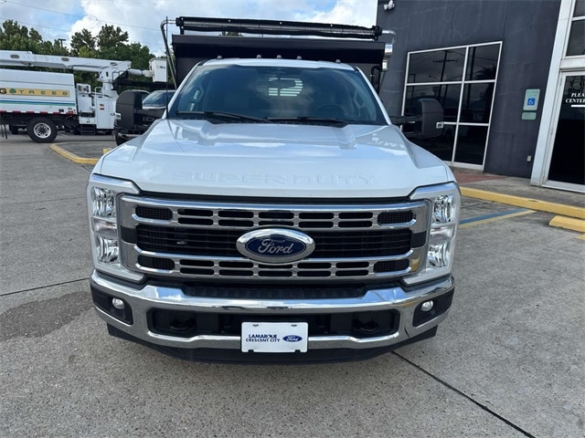 2023 Ford F-350 XL photo 2