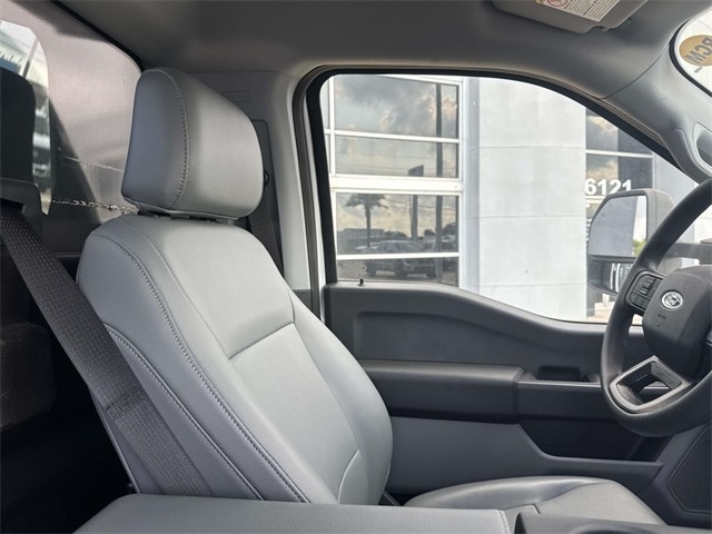 2023 Ford F-350 XL photo 4