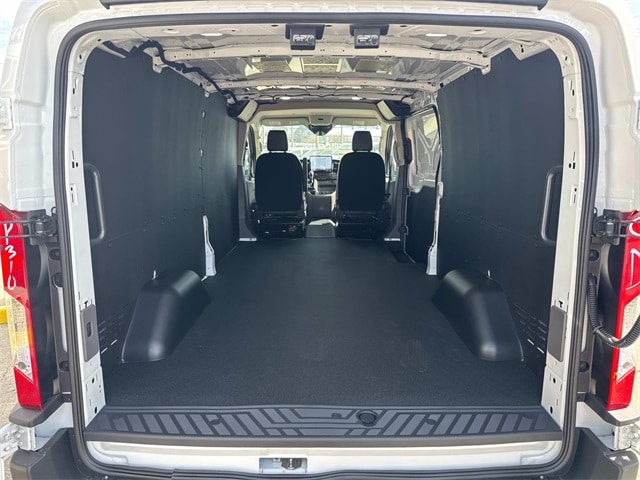 2024 Ford Transit photo 2