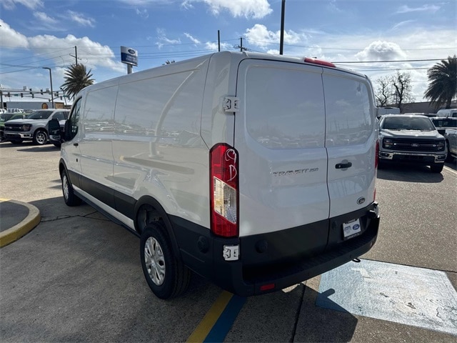 2024 Ford Transit photo 3