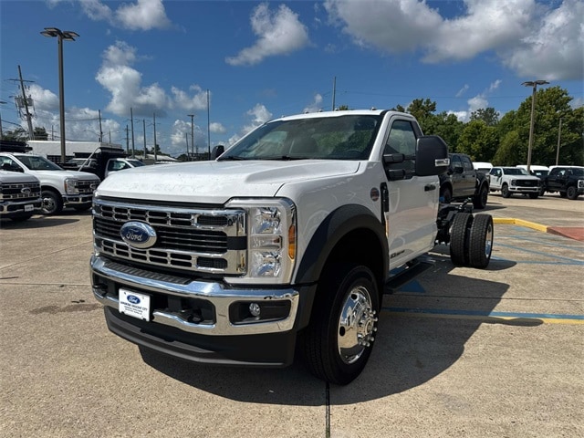 2025 Ford F-550 XL photo 4