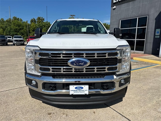 2025 Ford F-550 XL photo 3