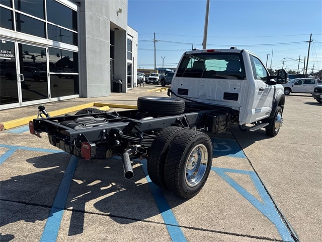 2025 Ford F-550 XL photo 2