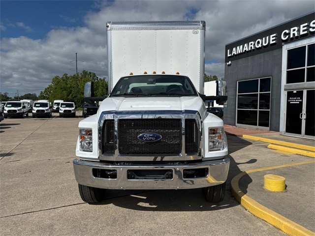 2025 Ford F-750 Base photo 3