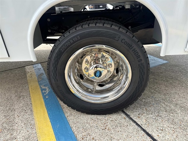 2025 Ford F-550 XL photo 3