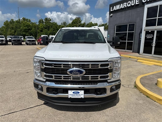 2025 Ford F-350 XL photo 3