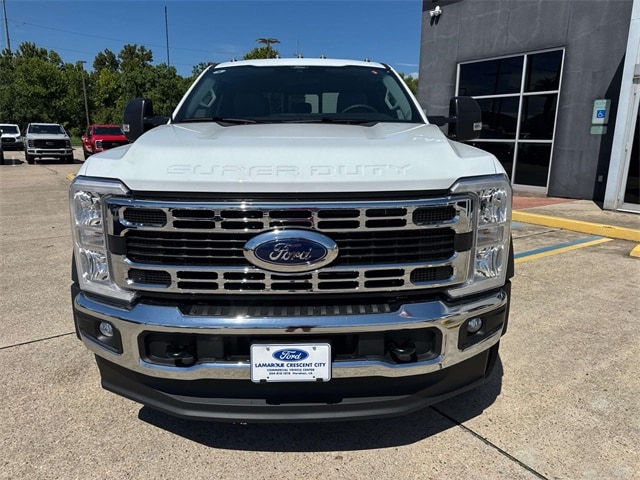2025 Ford F-550 XL photo 3