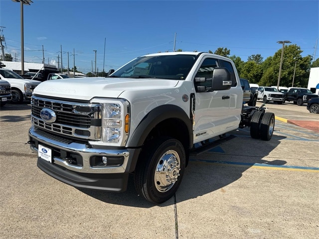 2025 Ford F-550 XL photo 2