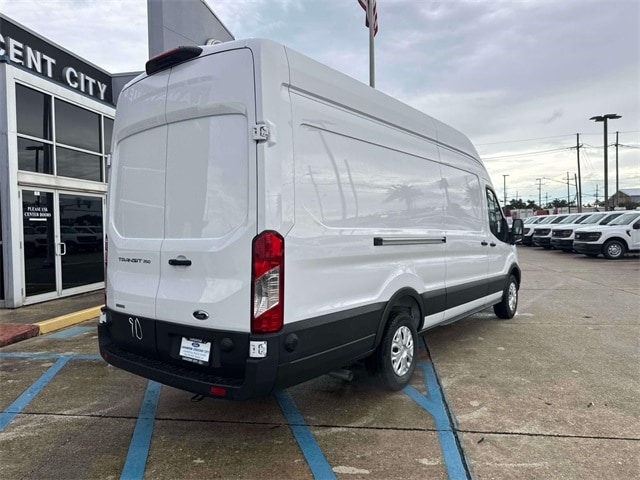 2025 Ford Transit photo 3