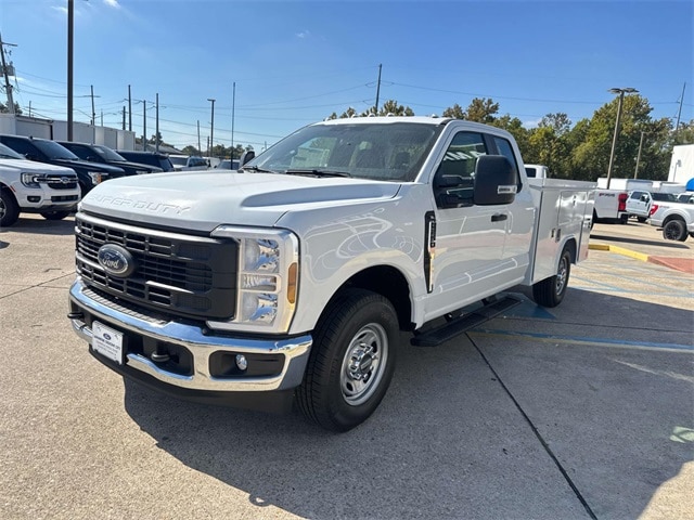 2026 Ford F-250 XL photo 4