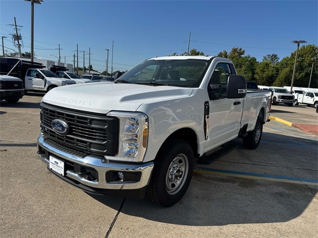 2026 Ford F-350 XL photo 4