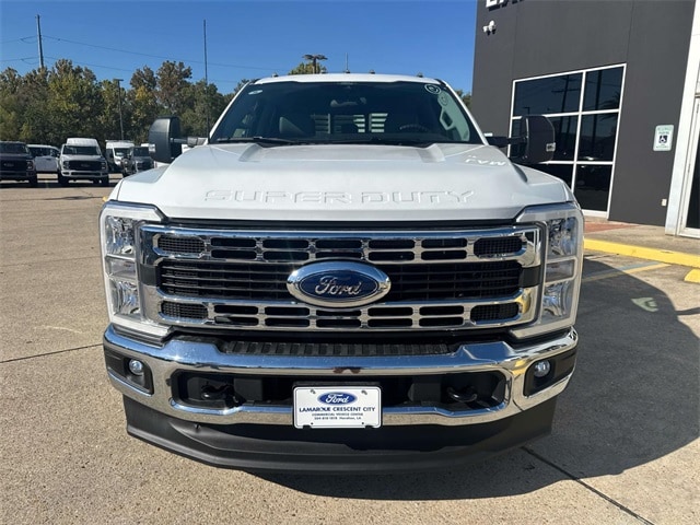 2026 Ford F-350 XL photo 2