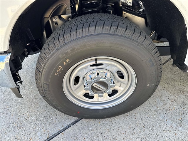 2026 Ford F-250 XL photo 4