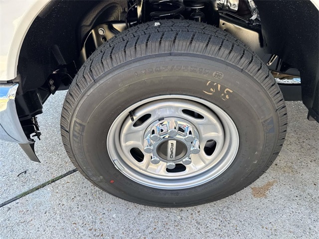 2026 Ford F-250 XL photo 4