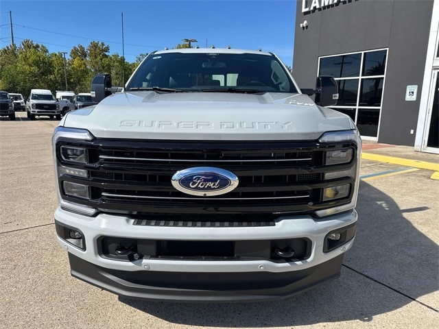 2026 Ford F-250 Platinum photo 3