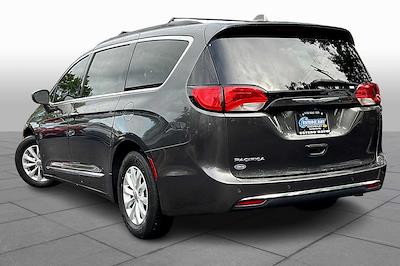Used 2017 Chrysler Pacifica Touring L Minivan for sale #HR511694 - photo 2