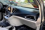 2021 Chrysler Pacifica FWD Minivan for sale #MR591945 - photo 15