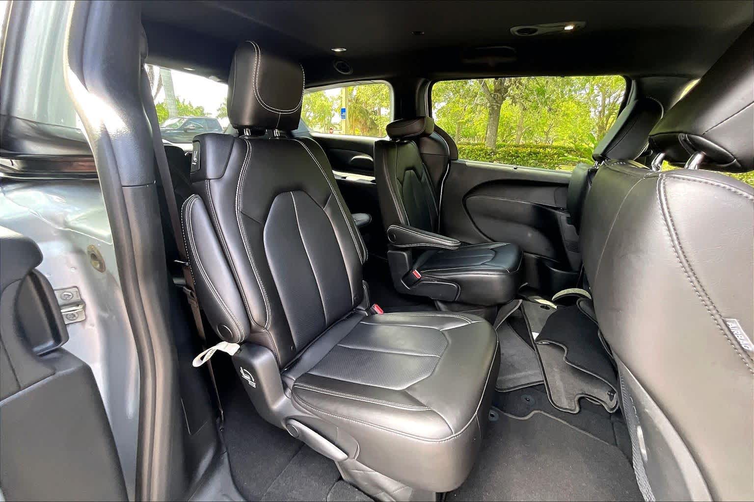 Used 2023 Chrysler Pacifica - photo 30
