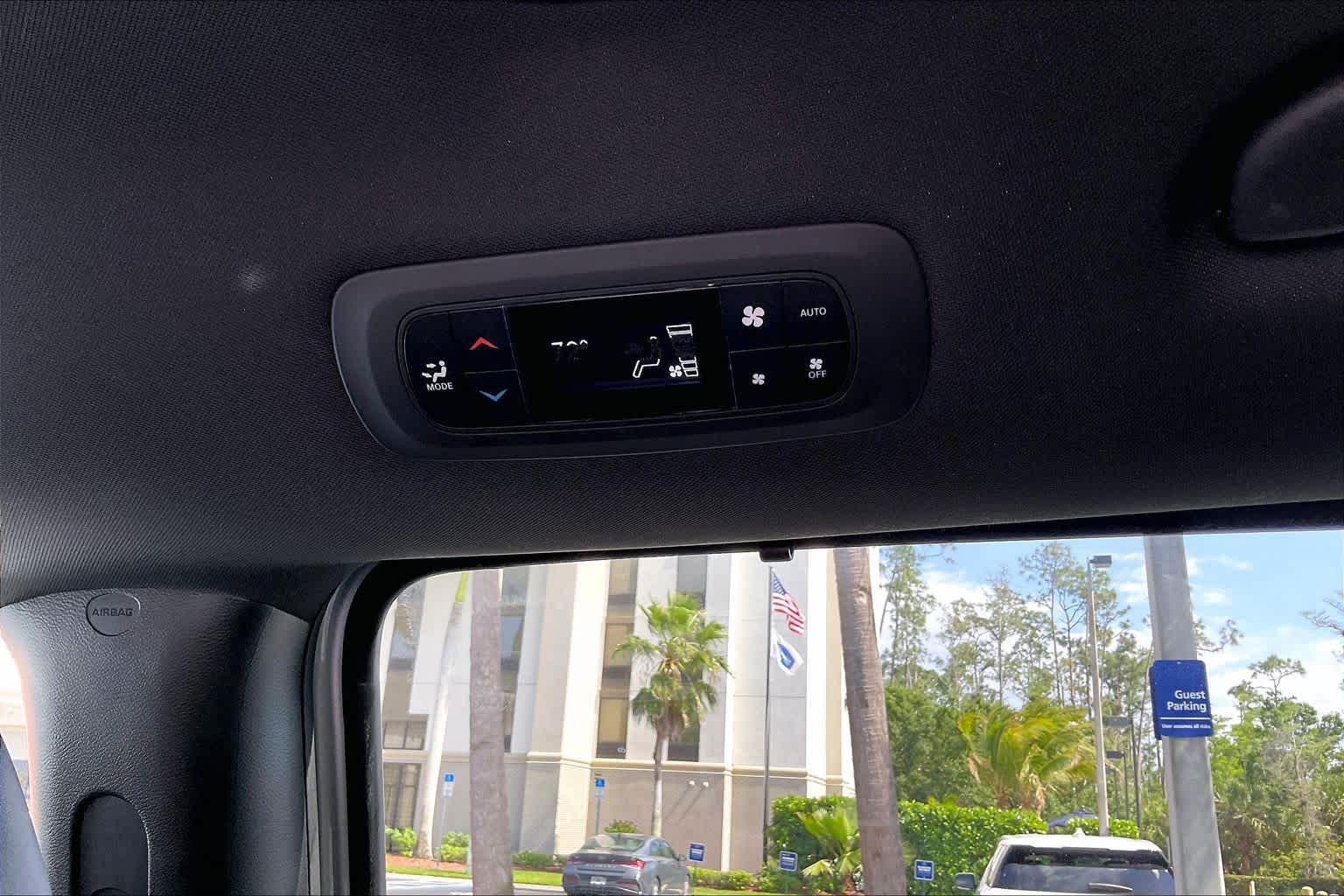 Used 2023 Chrysler Pacifica - photo 39
