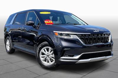 Used 2024 Kia Carnival - photo 1