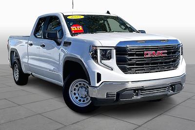 Used 2025 GMC Sierra 1500 - photo 1